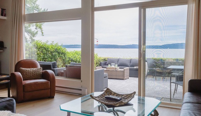 Anchor's End at Inn of the Sea. Ocean front, ground floor condo. Pet friendly.