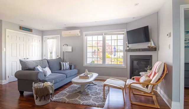 Apartment in country setting, Prince Edward County, close to Picton