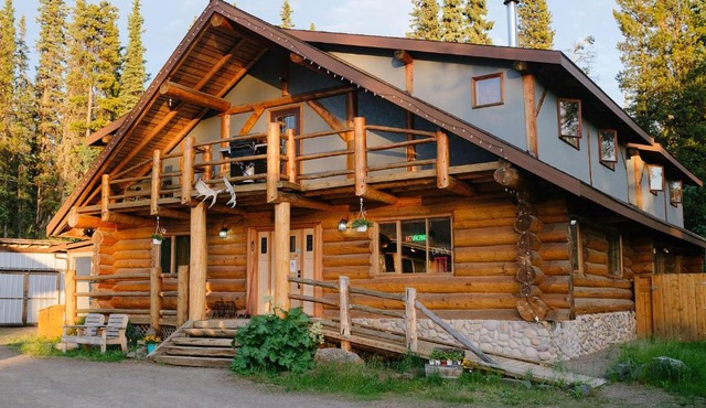 Arctic Divide Lodge