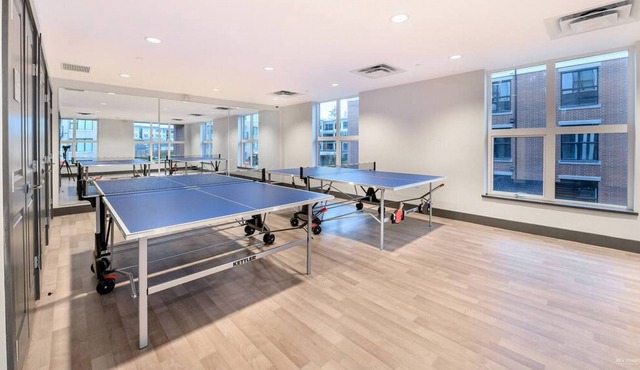 ARIES PALACE - 2 BDR 2 BATH MORDEN & LUXURY