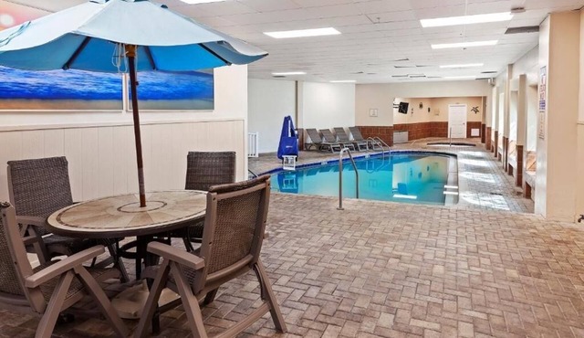 Atlantic Coast Condo Near Fishing Piers, Dining & Local Attractions