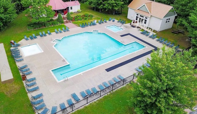 Attitash, 1st floor condo, 1 bed w/sleep sofa!
