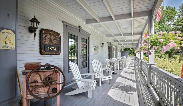 Auberge Lakeview Inn