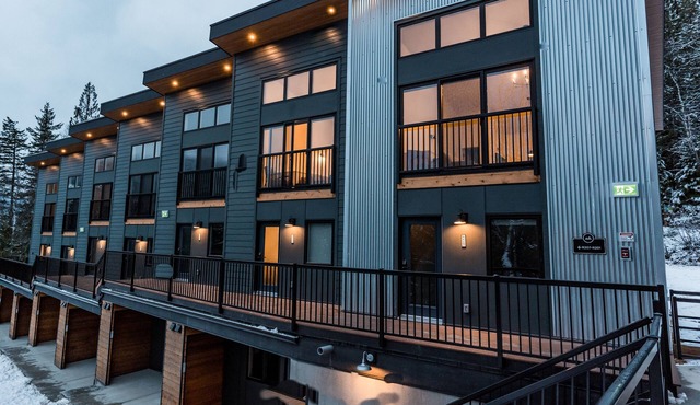 Basecamp Resorts Revelstoke I Three Bedroom Suite (Dog Friendly)