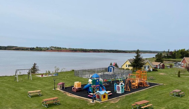 Beach & Breeze Cottages