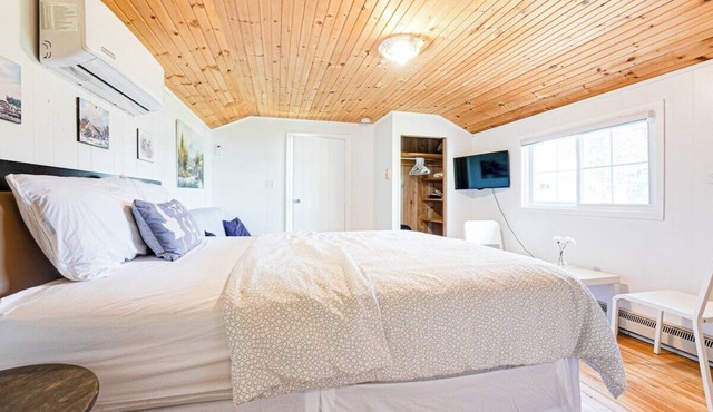 Beach Cabin On Lake Cecebe- Maijac Resort & Marina