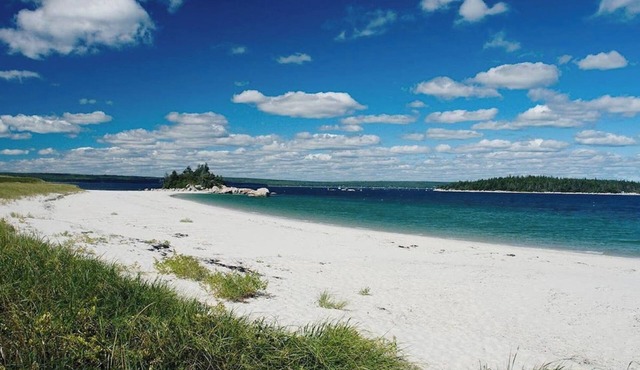 BEACH HEAVEN modern Holiday Home - white sandy beach; 2 saunas; pet-friendly;n