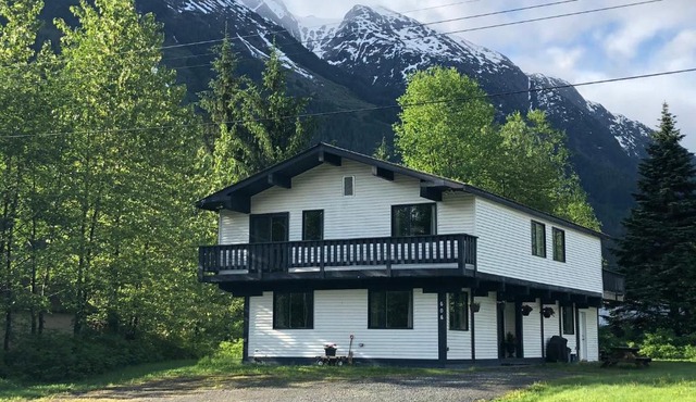 Bear Valley Guesthouse