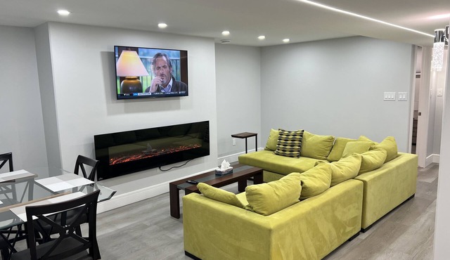 Beautiful 3 Bedrooms with 2 Baths