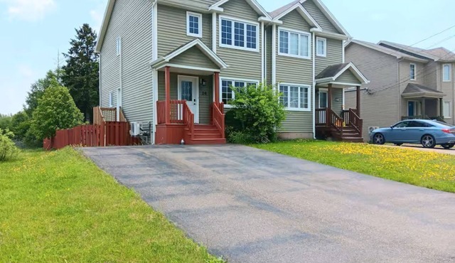 Beautiful 3BR Retreat Near Downtown with Space & Comfort