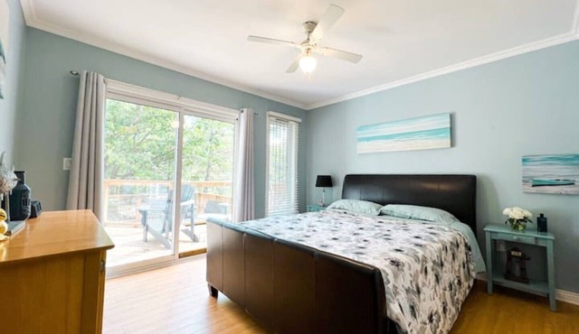 Beautiful 4 bedroom cottage with a Sauna!