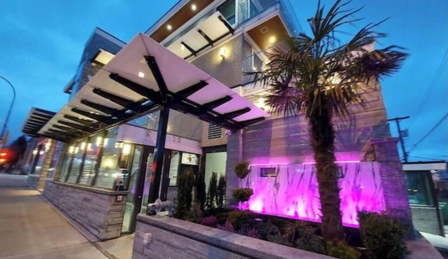 Beautiful Luxurious 3 Bedroom Townhouse