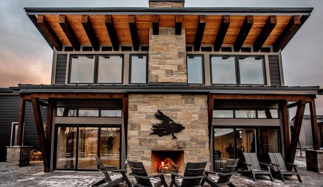 Beautiful Retreat nestled near Blue Mountain & SPA