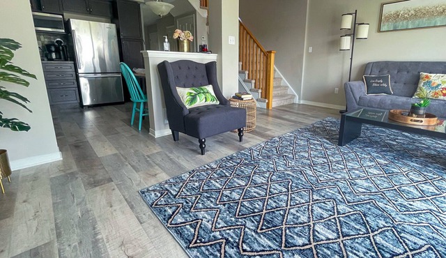 Beautiful townhome minutes away from Lake Huron