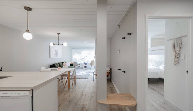 Beautifully renovated condo at Panorama Mountain Resort in Toby Creek Lodge
