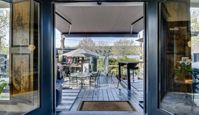 Bed and breakfast: Large family suite with private sauna