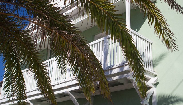 Bella Bay Inn