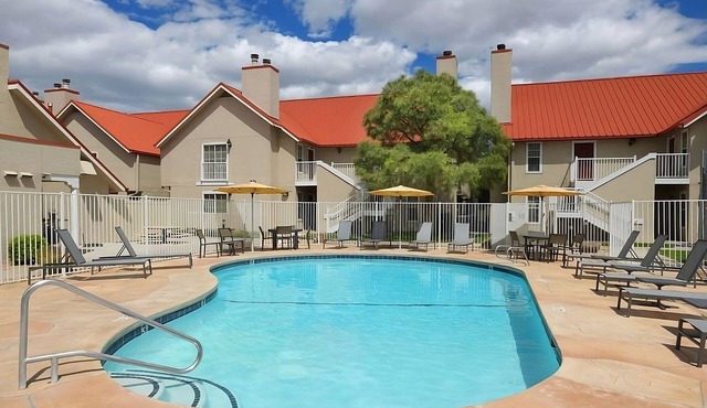 Best Value, Quality Stay! Near Lafayette Park, Free Breakfast, Pet-Friendly!