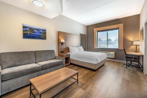 Best Western Plus 1000 Islands Hotel & Suites- Newly Renovated
