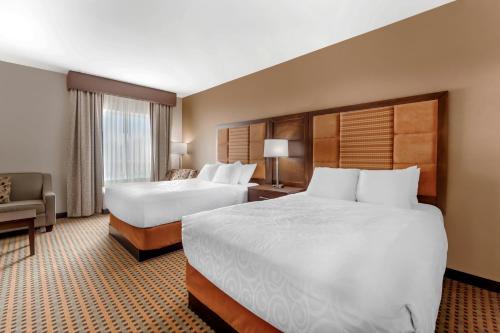 Best Western Plus Hinton Inn & Suites
