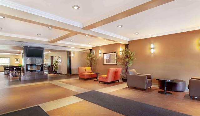 Best Western Plus Peace River Hotel & Suites