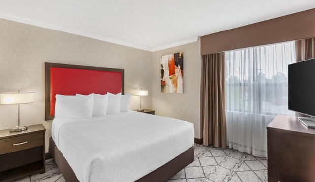 Best Western Plus Rose City Suites