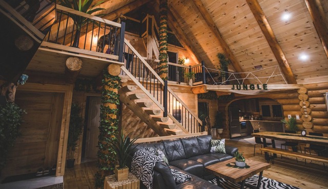 BIENVENUE DANS LA JUNGLE - CHALET EN BOIS ROND