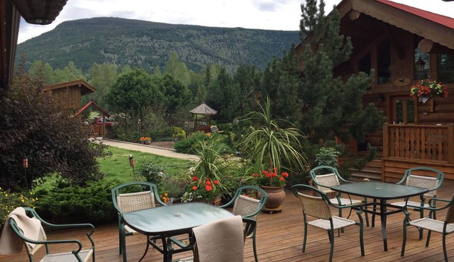 Blue Grouse Country Inn Bed & Breakfast