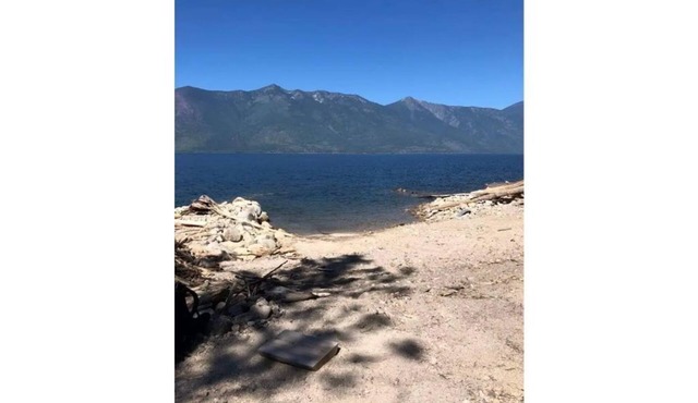 Bluenose Guest Cabin on Kootenay Lake, BC