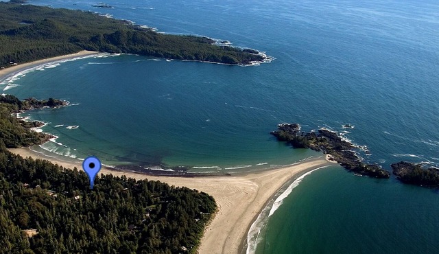Book your Chesterman Beach Cottage 90 feet to the Beach today!