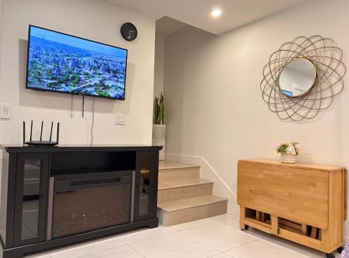 Brand New 2bedroom Suite with Parking
