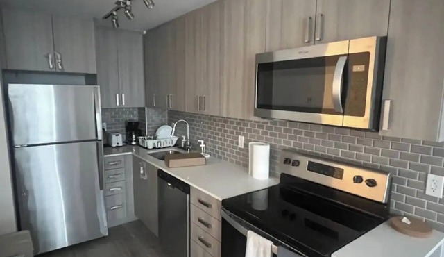 Brand New Modern Luxury 2 Bedroom 2.5bath Townhouse