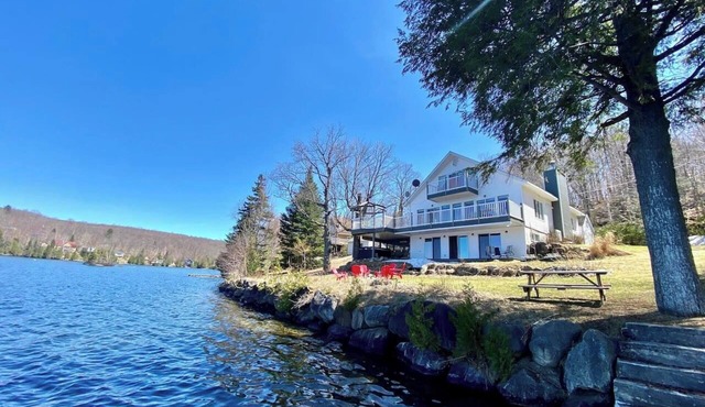 Breathtaking Lake View With Spa Chalet 360