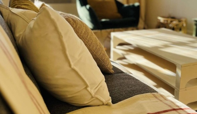 Bright Ahuntsic Apartment