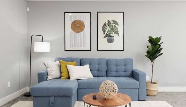 Bright new 1 BR private secondary basement suite