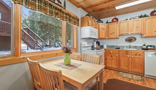 Bugle Pointe B18 by Estes Park Condos