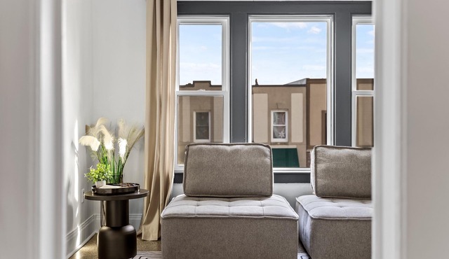 Business Traveller/Couples 1-BED DOWNTOWN KINGSVILLE ~ A Cozy Private Apt SUITE