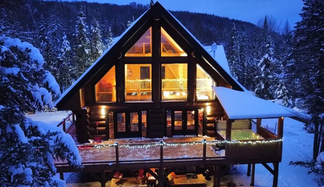Luxurious Chalet "Le Majestik", Riverside - Laurentians