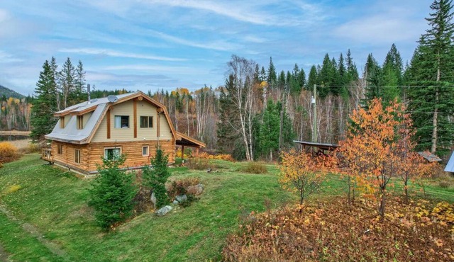 Cabin on Private 8-acre Lake