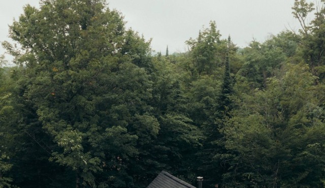 Cabin Spahaus - Luxury spa getaway near Tremblant