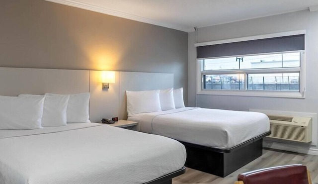 Canada Continental Hotel