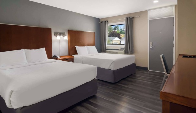 Canadas Best Value Inn & Suites Kamloops