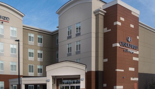Candlewood Suites West Edmonton - Mall Area by IHG