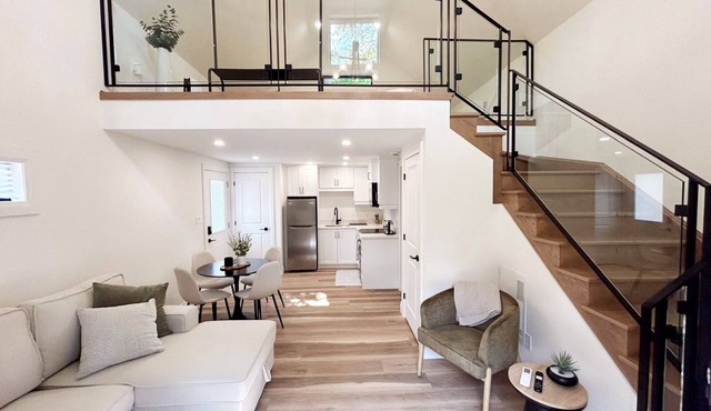 Carriage House Suite Downtown Stratford