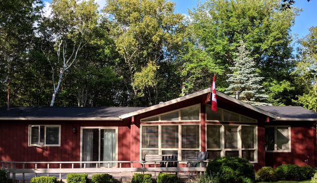 Cedar home in Seawood Estates, Cavendish Resort Area
