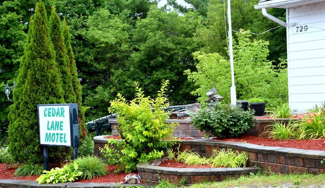 Cedar Lane Motel