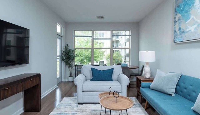 Central 1-BR Condo Assembly Row Gym & Pool Sleep 5