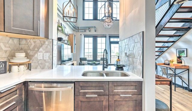 Central Atlantic Station Loft Near Mercedes-benz!