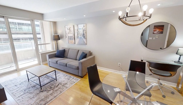Centrally Located 1+1BR Condo in DT Toronto