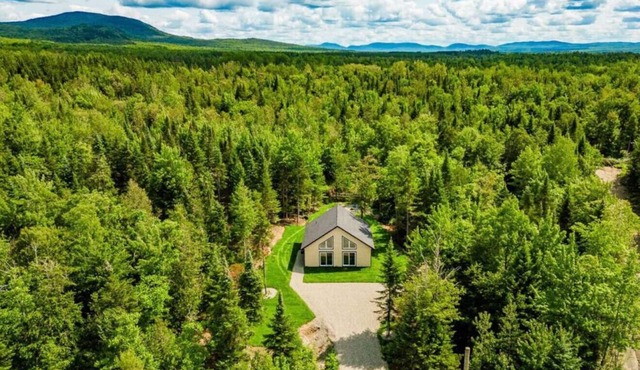 Chalet Escapade|Hot Tub|Private Pool|River & Kayak